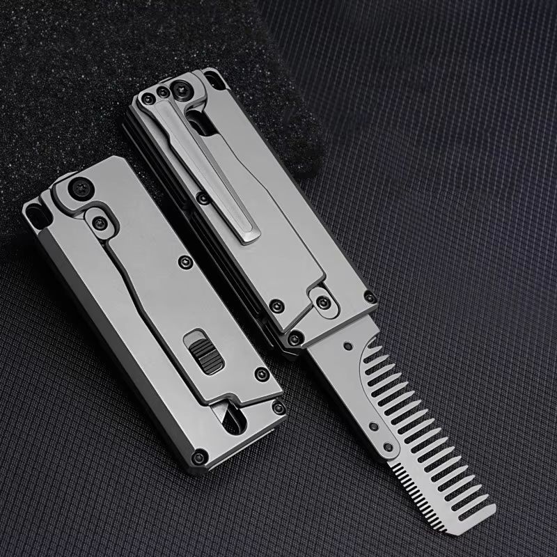 Pettine pieghevole in lega di  - Comb Pocket Titanium recensione e prezzo