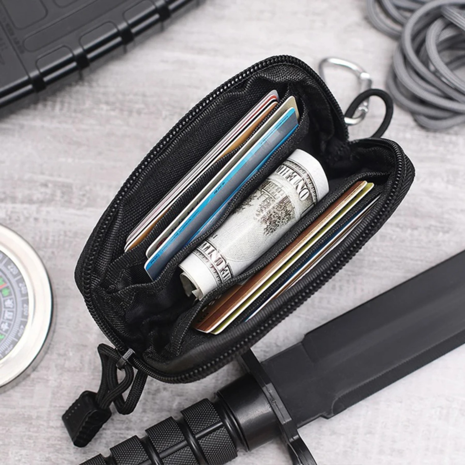 Borsa Multifunzionale per Escu - Edc Carry Card recensione e prezzo